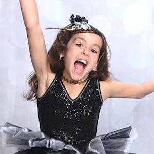 Mikayla Twinpossible image 3