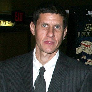 Mike Diamond, 58 (鼓手)