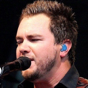 Mike Eli, 44 (Chanteur country)