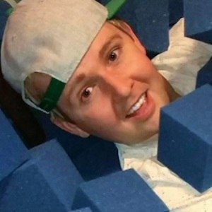 Mike Garfield image 3