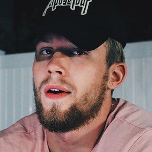 Mike Loop, 30 (Instagram-ster)