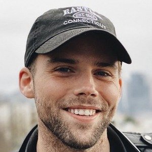 Mike Naran, 37 (Cantor Pop)