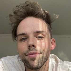 Mike Naran, 37 (Cantante Pop)