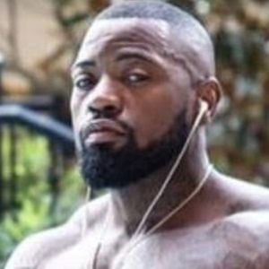 Mike Rashid, 43 (Estrelas do YouTube)