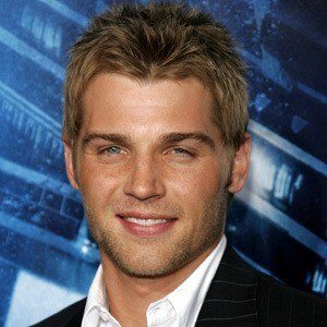Mike Vogel image 4