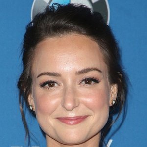 Milana Vayntrub (TV Actress) - Age, Birthday, Bio, Facts, Family, Net