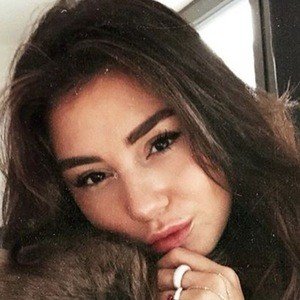 Milena Karl, 30 (Blogger)