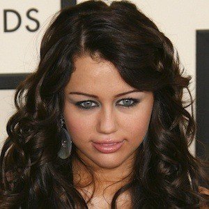 Miley Cyrus, 32 (Ca sĩ nhạc Pop)