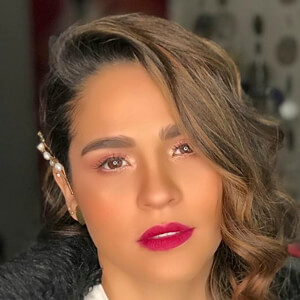 Mimi Anaya, 43 (Cantora de música mundial)