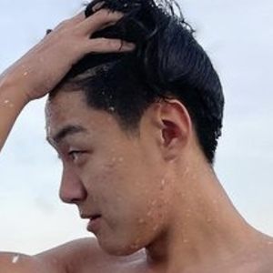 Mino Lee, 22 (TikTok明星)