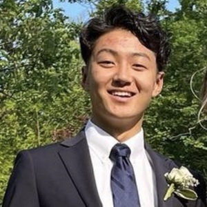 Mino Lee, 22 (TikTok Star)