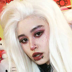 Mintyoreos, 31 (YouTube Star)