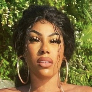 Miriam Jeanlys, 30 (TikTok Star)