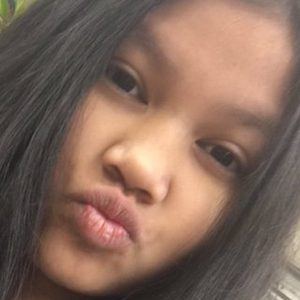 Miss Pich Lifestyle, 23 (YouTuber)