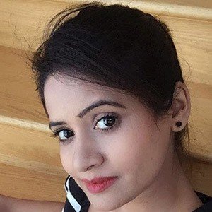 Miss Pooja, 44 (Cantante di musica mondiale)