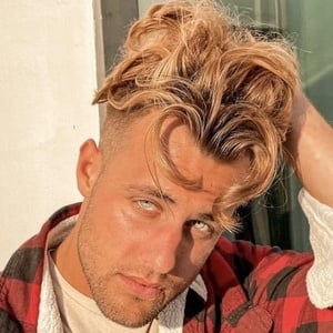 Mitchell Eason image 8