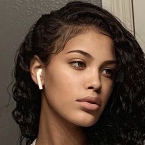 Miya Houston image 7