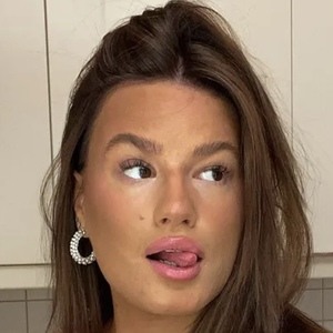 Moa Lindgren, 26 (TikTok Star)
