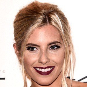 Mollie King, 38 (Cantante pop)