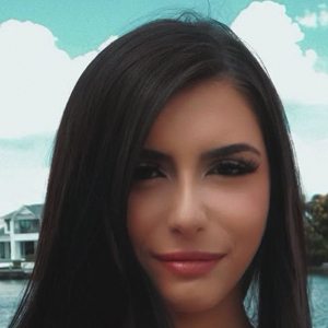 Molly Blair, 27 (TikTok Star)