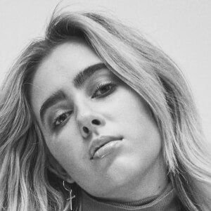 Molly Elizabeth O'Brien, 26 (时装设计师)