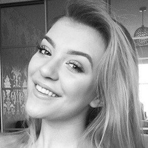 Molly Marsh image 8