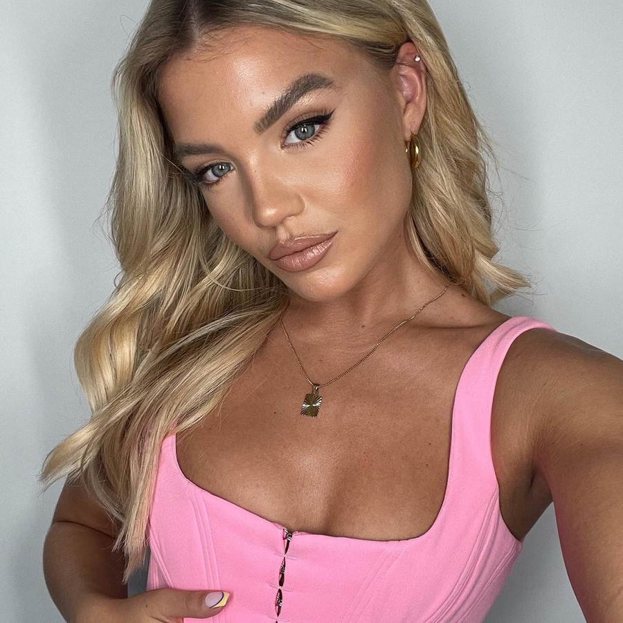 Molly Smith, 32 (Instagram Star)