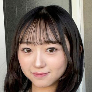 Momoka Channel, 19 (YouTube Star)