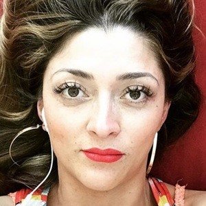 Mónica Escobedo, 46 (Komiker)