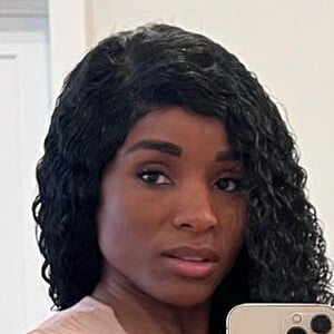 Monique Collier image 15