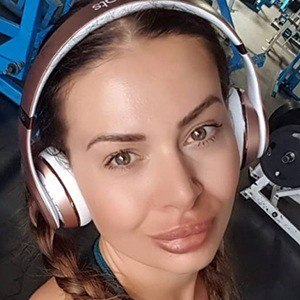 Monique de Dios, 40 (Instagram Star)