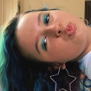 Monserrat LaNegra, 18 (流行歌手)