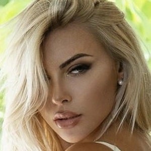 Montse Roura, 31 (模特)