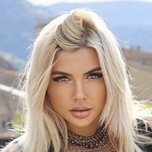 Montse Roura, 31 (Model)