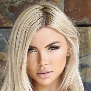 Montse Roura, 31 (Model)