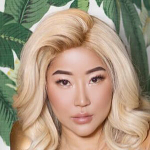 Moon Maison, 35 (Model)