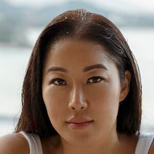 Moon Maison, 34 (Model)