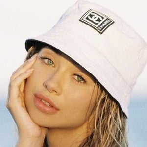 Morgan Avery image 7