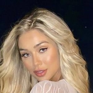 Morgan Avery image 8