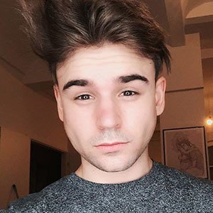 Moritz Garth, 28 (流行歌手)