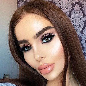 Mrs. Goodlife Pani, 33 (Instagram明星)