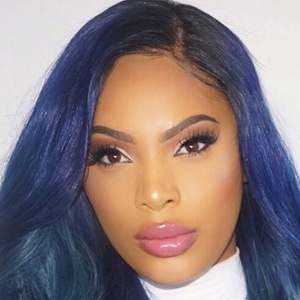 MsRoshPosh, 41 (YouTube Star)