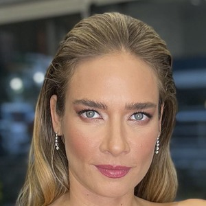 Muge Boz, 41 (Modèle)