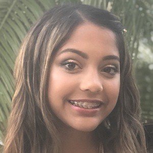 Mya Salina, 22 (Estrella de YouTube)