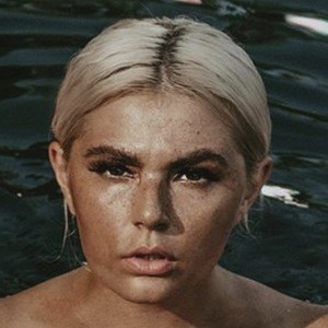 Mykel Elizabeth image 5