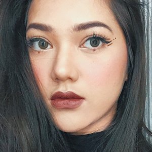 Nabila Gardena Putri, 28 (Instagram Star)