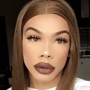 Nabile Laurens, 27 (Instagram Star)