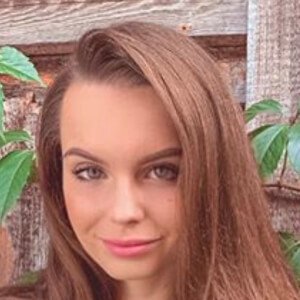 Nadia Dlugosz, 29 (YouTube Star)