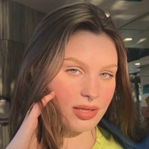 Nadia Kruse, 24 (YouTube Star)