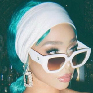 Nadia Stone, 29 (R＆B歌手)